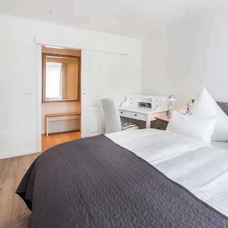 Weisse 2 3 Deichkind *